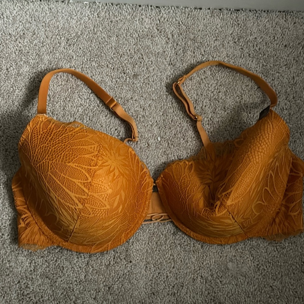 La Senza “So Free” Full Coverage Bra NWT